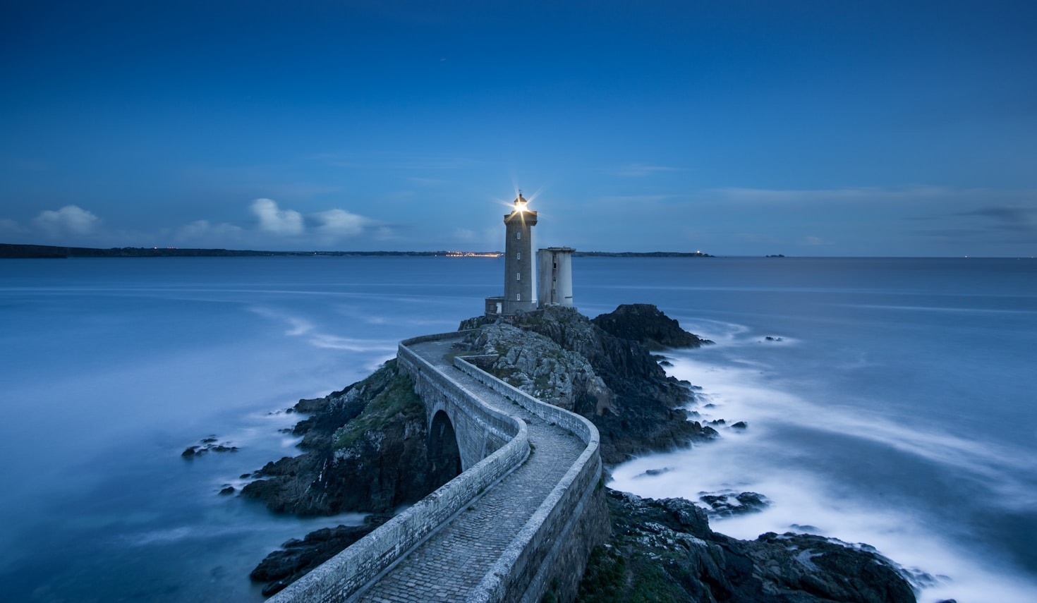 The Spiritual Calm of Watching Endless Waves